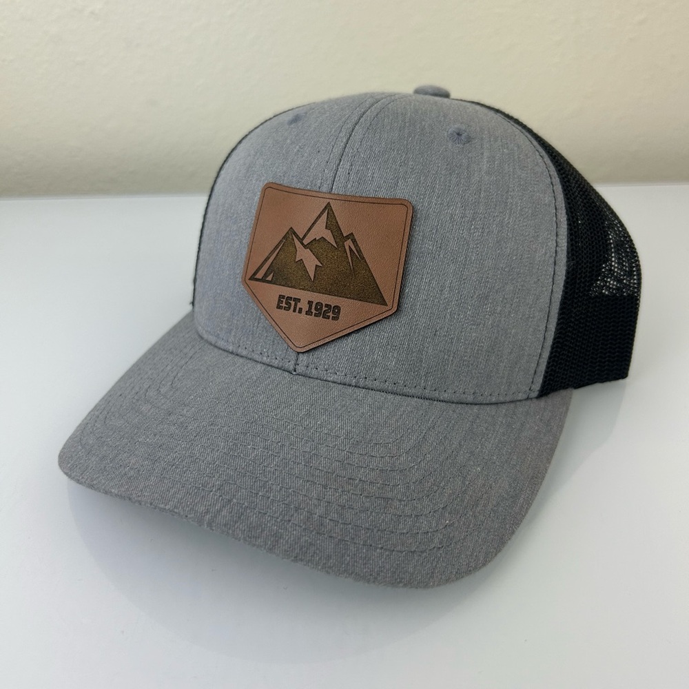 Mountain Leather Patch The Classics Snapback Adju… - image 1